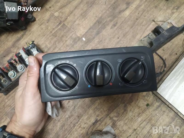 Панел климатик за VOLKSWAGEN Golf 3 , 1H0819045 , снимка 2 - Части - 52774188