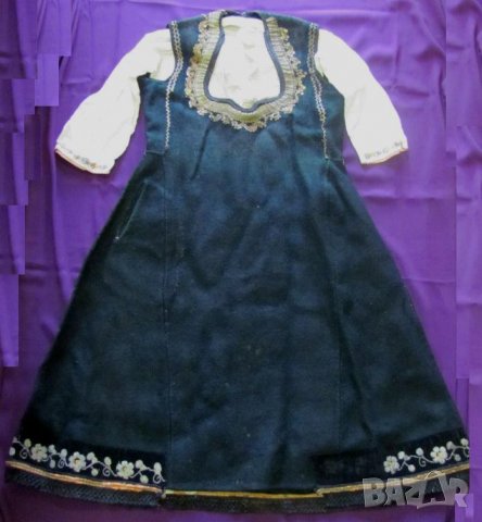 19 век Фолк Арт Женски Костюм Мъниста и Златна Сърма, снимка 9 - Антикварни и старинни предмети - 35197456