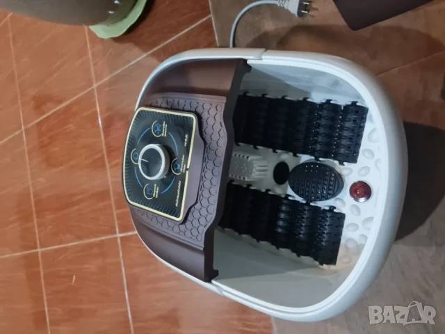 Воден нагряващ масажор за крака плюс педикюр