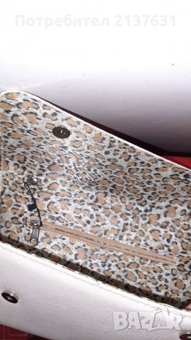 НОВА с Етикет ! ДАМСКА КЛЪЧ ЧАНТА със синджир, снимка 2 - Чанти - 39379349