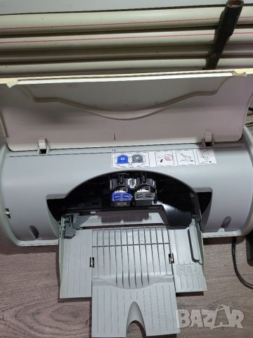 Принтер HP Deskjet D1360, снимка 3 - Принтери, копири, скенери - 32274939