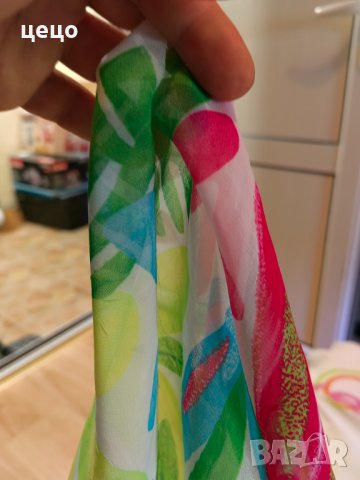 Продавам лек ефирен плат на цветя, снимка 3 - Платове и дамаски - 36236664