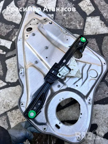 Стъклоповдигач заден десен за Мерцедес Ц-класа W204 седан. A2048204302, снимка 3 - Аксесоари и консумативи - 49324823