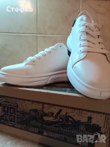 Спортни обувки