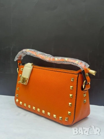 чанти valentino garavani , снимка 2 - Чанти - 51386680