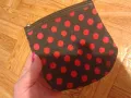 Подарявам черно портмоне на червени точки, снимка 1
