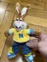 Плюшена играчка заек - Рекламна Нескуик, снимка 1