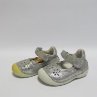 №19 Детски обувки D.D.step естествена кожа сребърни, снимка 2 - Детски обувки - 32269282