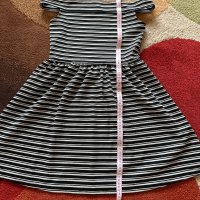 Къса рокля Размер М, снимка 1 - Рокли - 43390532