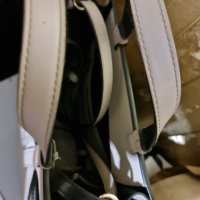 чисто нова чанта на Armani Exchange , снимка 2 - Чанти - 43466597