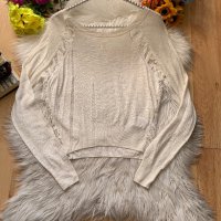 Тънък бял пуловер с дантела, снимка 1 - Блузи с дълъг ръкав и пуловери - 43034124