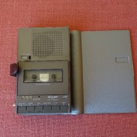 vintage SHARP CE-152 cassete recorder, снимка 1 - Радиокасетофони, транзистори - 32782274