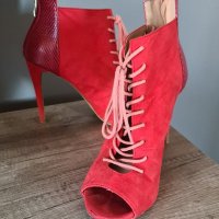 Уникални дамски обувки на ток с връзки , снимка 3 - Дамски обувки на ток - 43941209