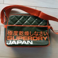 Оранжева зелена чанта с дълга дръжка и акцент от Superdry super dry JPN, снимка 1 - Чанти - 40815832
