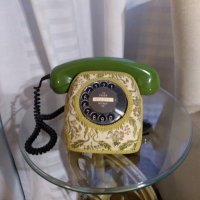 Ретро тапициран телефон, снимка 4 - Антикварни и старинни предмети - 27429885
