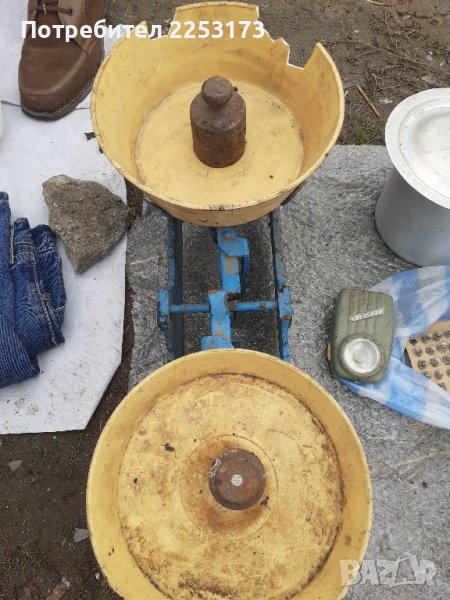 Стар кантар с пвц тасове, снимка 1