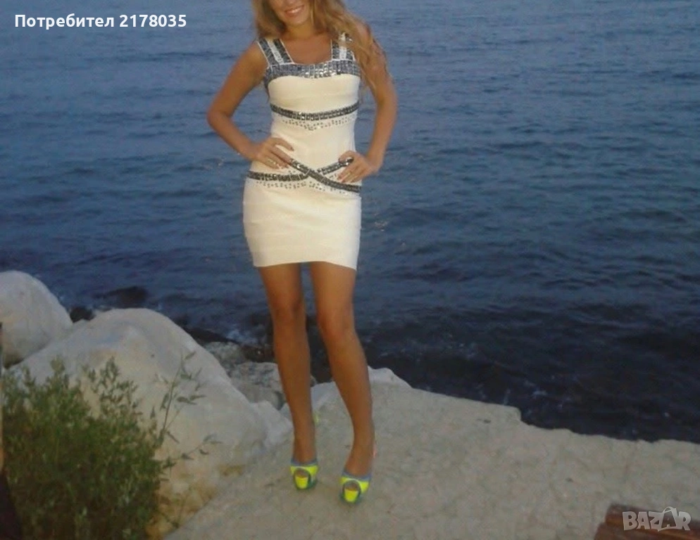 ПОДАРЯВАМ! Бяла бандажна рокля с камъчета М р-р, снимка 1