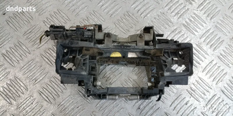 Основа дръжка Audi A8 2004г.(задна дясна)	, снимка 1