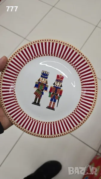 коледни чинии 19 см, снимка 1