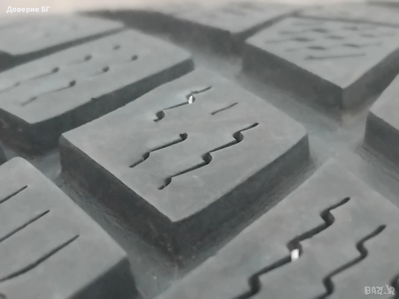 Гуми 215 65 17 Вредещайн Vredestein 4 броя. Нов внос. Не са нови!, снимка 1