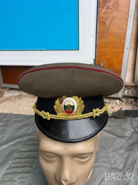 Продавам офицерска фуражка от соца , снимка 1