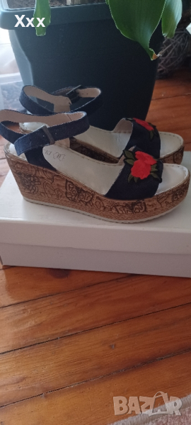 Сандали Karino естествен велур, снимка 1