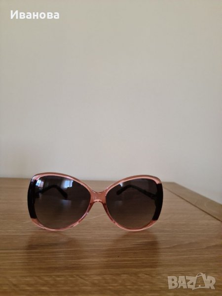 Продава слънчеви очила, снимка 1