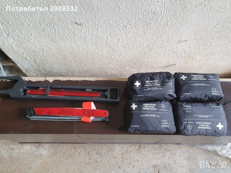 Оригиналнa аптечкa за Мерцедес,Mercedes C180,C200,C220,E220,CLS,, снимка 1