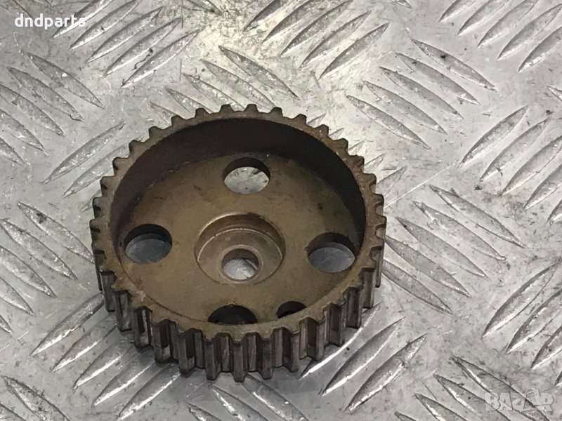 Зъбно колело VW Polo,1.6i,16V,1999г. , снимка 1