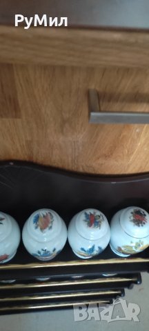 Порцеланови съдове за подправки с оригинална етажерка на "Crestley Collection", снимка 7 - Кутии за съхранение - 40205408