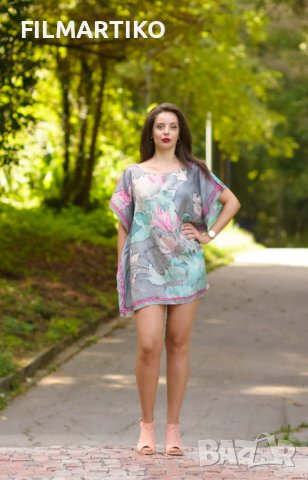 Ръчно рисувана копринена туника "Богинята на водата"