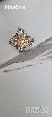 Пръстен с цветни сапфири и диаманти, снимка 8 - Пръстени - 53596488