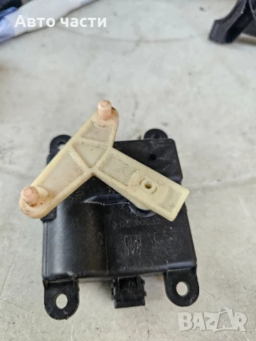 МОТОРЧЕ NISSAN PRIMERA (III) P12 3T05030820, снимка 2 - Части - 51113805