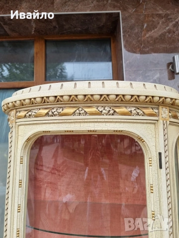 Красива барокова витрина , снимка 7 - Секции и витрини - 53437604