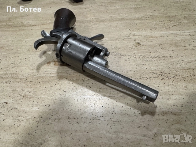 Стар револвер, пистолет, снимка 5 - Антикварни и старинни предмети - 51965200