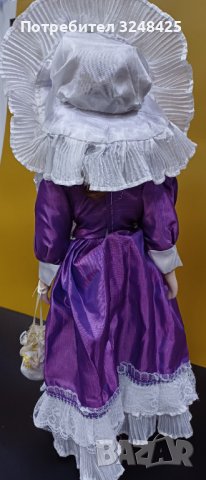 Изящна сувенирна кукла порцеланова на поставка с аксесоари и дрехи от сатен и дантели, снимка 7 - Декорация за дома - 43194926