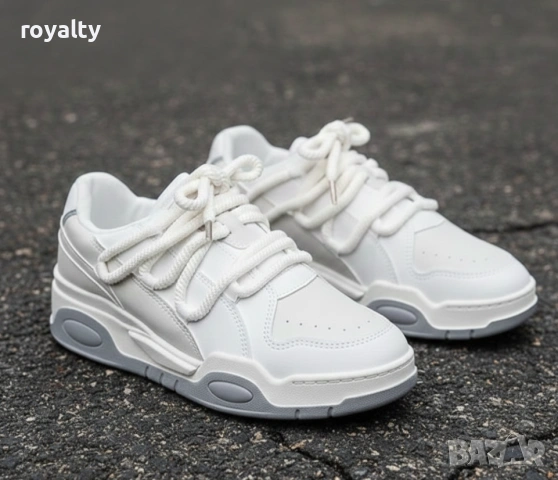 Бежови спортни обувки