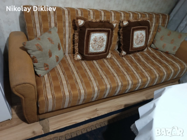 Удобен запазен мек диван за хол или кухня, Пловдив, Клик-клак, Бежаво кафяв, само 70 лв.!, снимка 3 - Дивани и мека мебел - 52356151