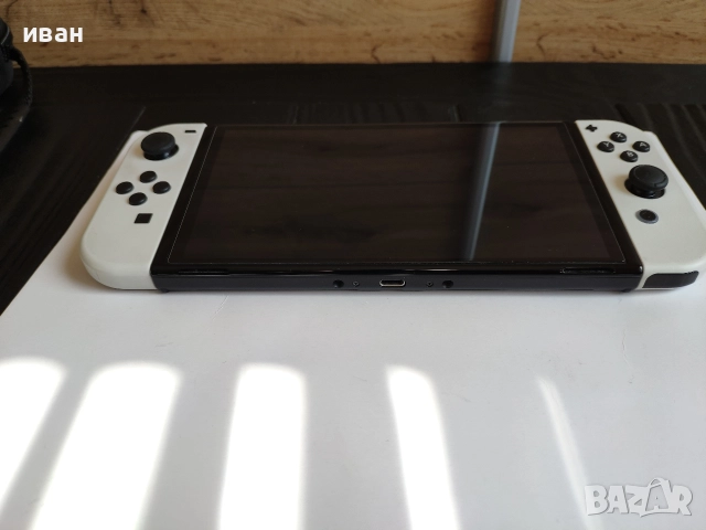 Конзола Nintendo Switch OLED, снимка 6 - Nintendo конзоли - 52929471