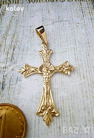златен кръст с Исус Христос, релефно изображение 1.63 грама, снимка 2 - Колиета, медальони, синджири - 26467487