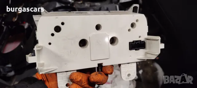 Панел управление климатик Mazda 5 2.0D-110к.с. - 70лв, снимка 2 - Части - 48282054