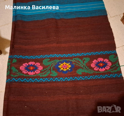 вълнен килим , снимка 2 - Покривки за легло - 52894186