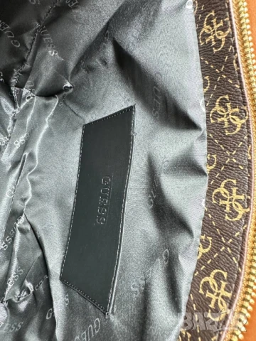 чанти guess , снимка 3 - Чанти - 51394049