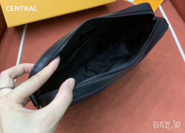 Louis Vuitton 𝐃𝐮𝐨 Messenger Bag Луи Вюитон Мъжка Чанта, снимка 5 - Чанти - 51855000