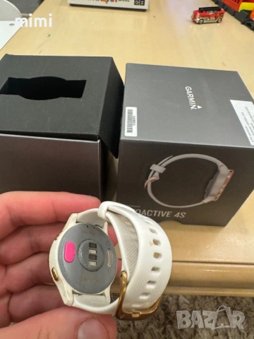 Garmin vivoactiv 4 s, снимка 2 - Дамски - 53202288
