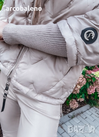 Ватирано дамско яке с качулка и декоративни ръкави, снимка 3 - Якета - 51782137