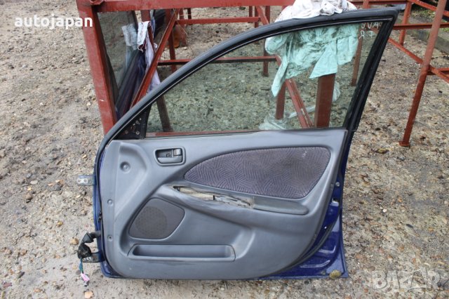 Предна дясна врата Тойота авенсис т22 комби Toyota avensis t22 kombi, снимка 2 - Части - 43641480
