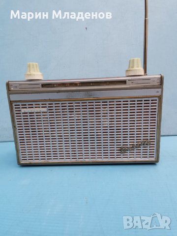 Старо радио Philips Dorette