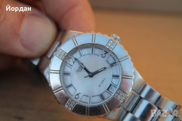 Дамски кварцов часовник ''Guess'', снимка 8 - Дамски - 43559472