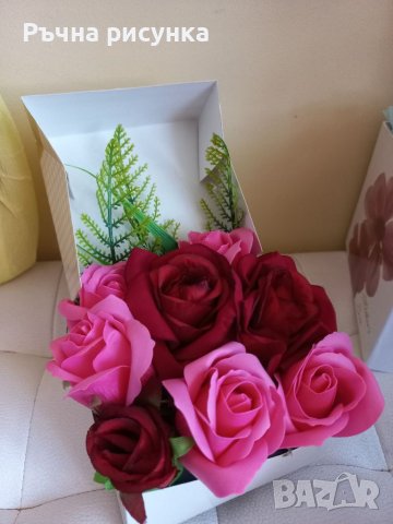 Налично букетче с 9 броя рози изпращам веднага , снимка 1 - Декорация за дома - 39660976